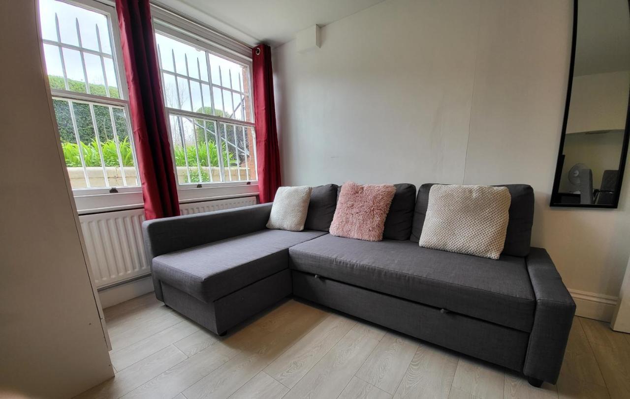 Cosy Apartment By Clapham South Underground! Лондон Экстерьер фото