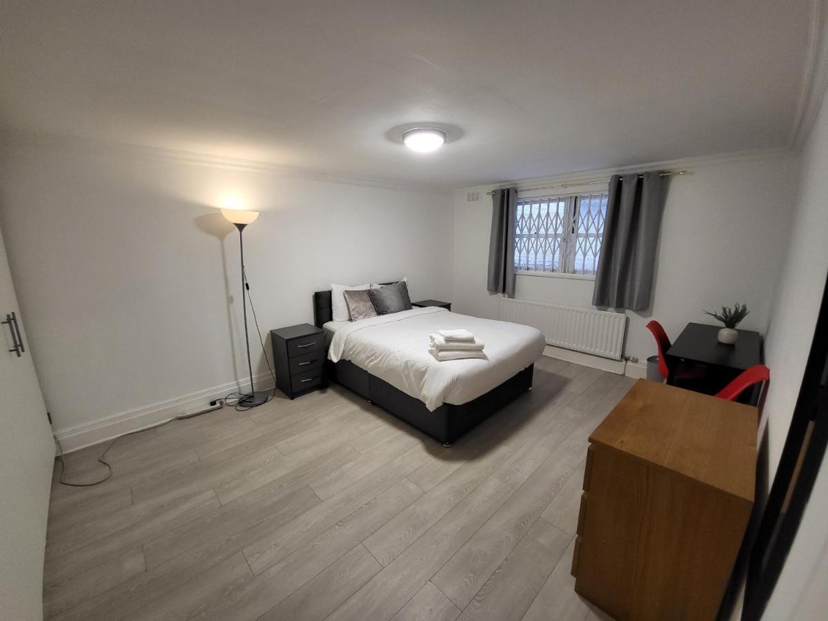 Cosy Apartment By Clapham South Underground! Лондон Экстерьер фото