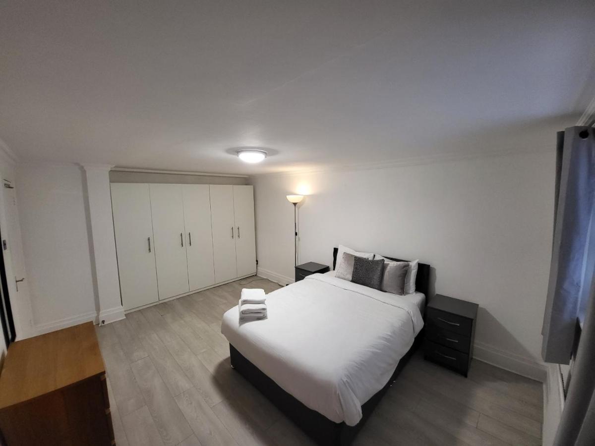Cosy Apartment By Clapham South Underground! Лондон Экстерьер фото